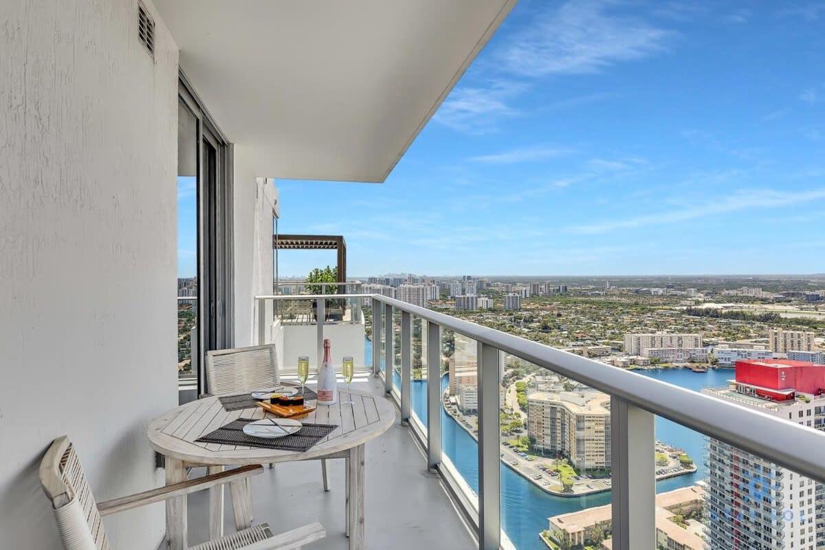 Appartement Coastal Relaxation - Parking Included - Amazing Pools à Hollywood Extérieur photo